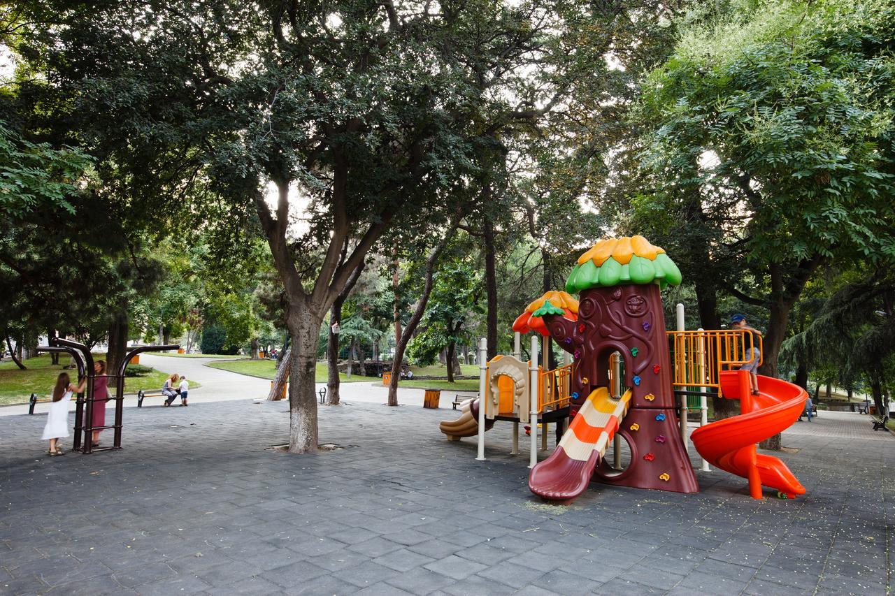 Garden Side Tbilisi Otel Dış mekan fotoğraf